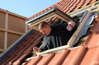 Pose de fenêtres de toit Velux à Étainhus